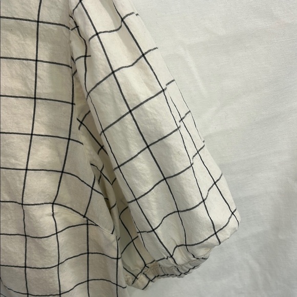 Old Navy Cream Boxy Blouse with Mandarin Collar - Picture 4 of 5